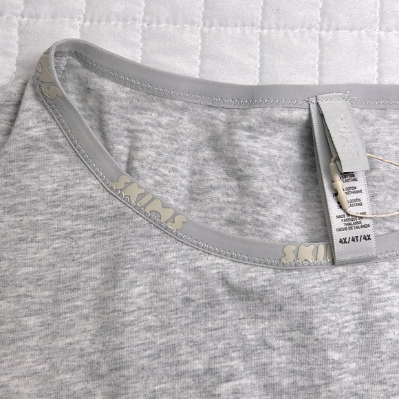 SKIMS Cotton Logo Super Cropped T Shirt in Light Heather Grey Size 4X NWT - Picture 5 of 8